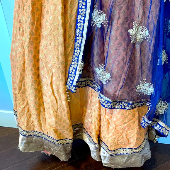 Wedding and a party Indian dress with dupatta - Picture 3 of 3